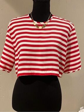 Striped Red and White Cropped Tee 
Size SM/M oversized style.